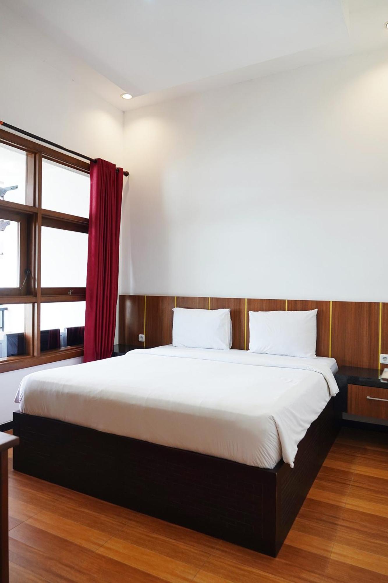 Baratha Hotel & Resto Bondowoso Luaran gambar
