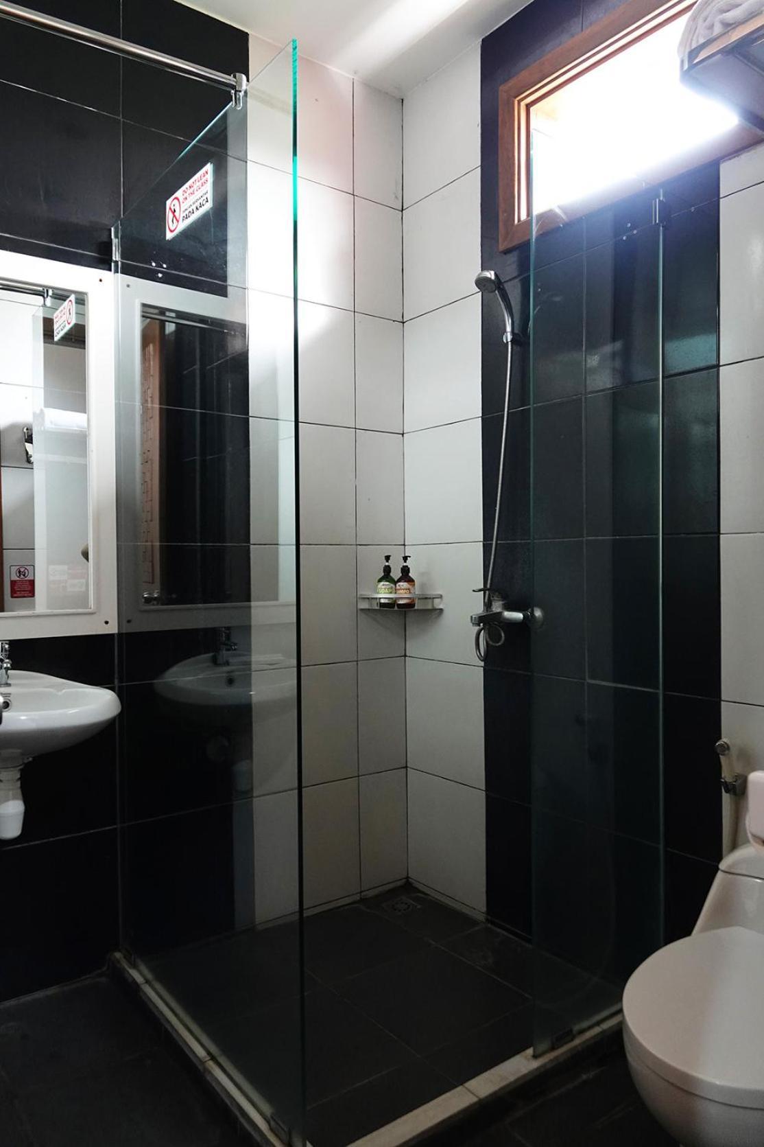 Baratha Hotel & Resto Bondowoso Luaran gambar