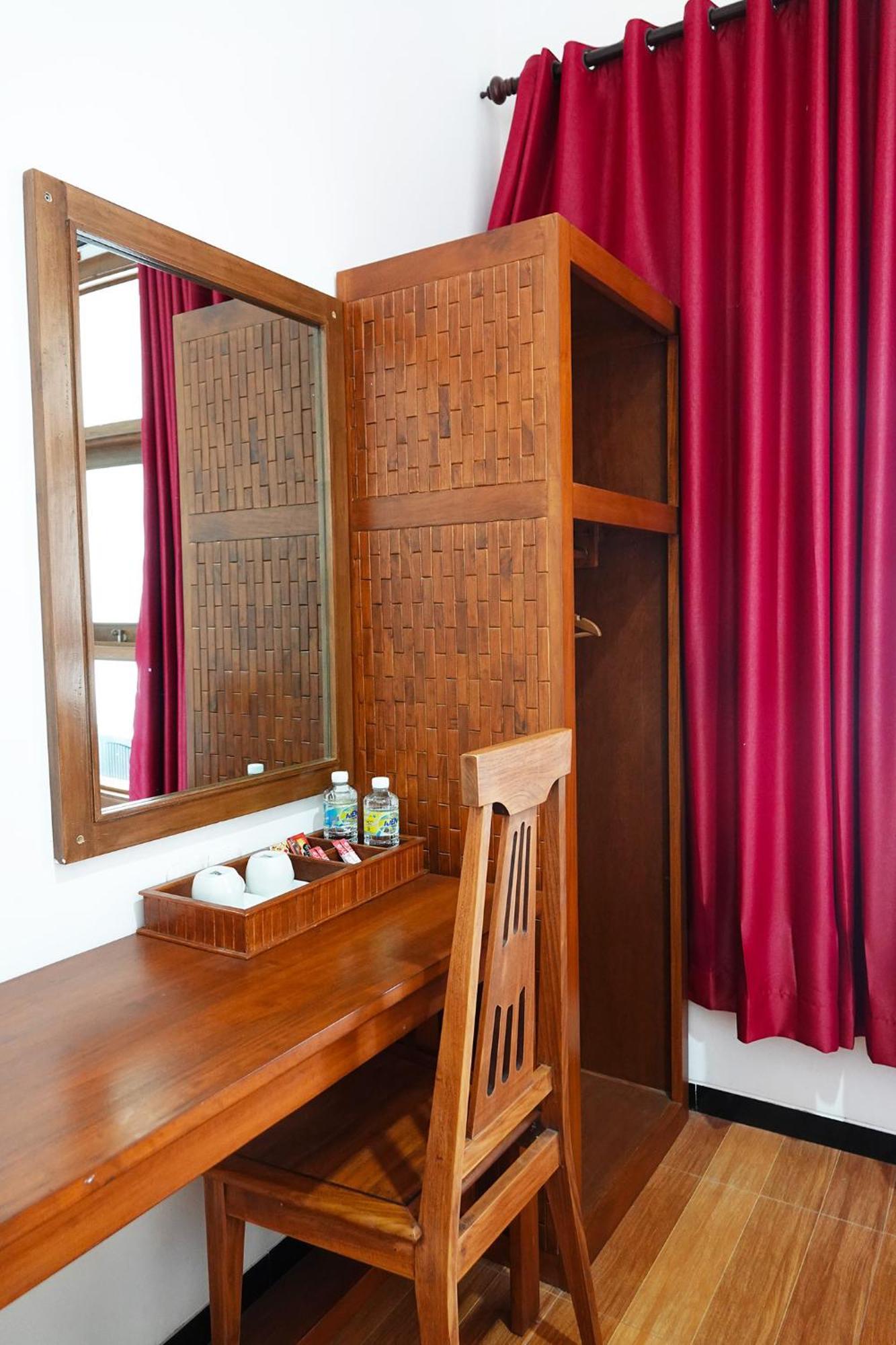 Baratha Hotel & Resto Bondowoso Luaran gambar